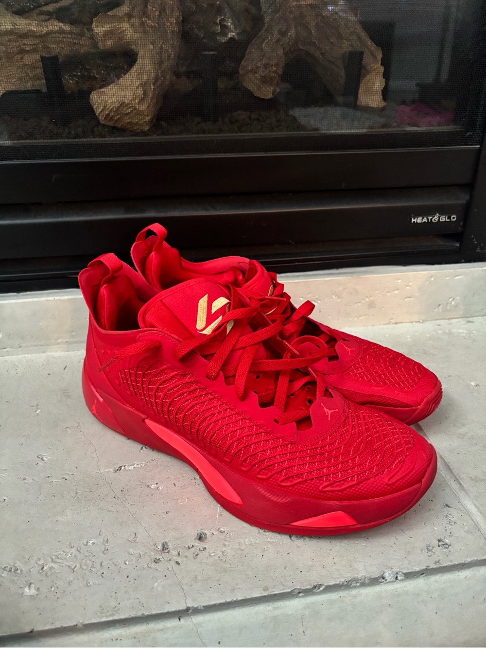 Jordan Men's All-Red Low-Top Athletic Basketball Shoes - Picture 2 of 5